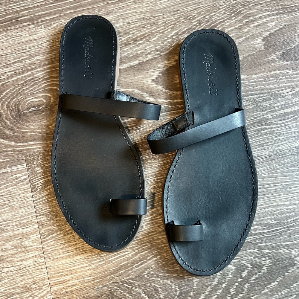 Women’s Madewell Leather Toe Ring Thin Strappy Sandal in Black